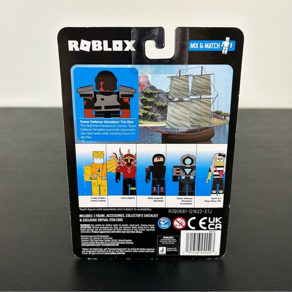 Roblox Tower Defense Simulator: The Riot Figure with Exclusive Virtual Item - Picture 7 of 14